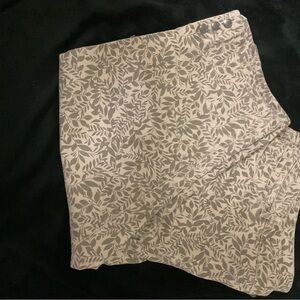 CJ Banks Leaf Patterned Gray Women's Shorts